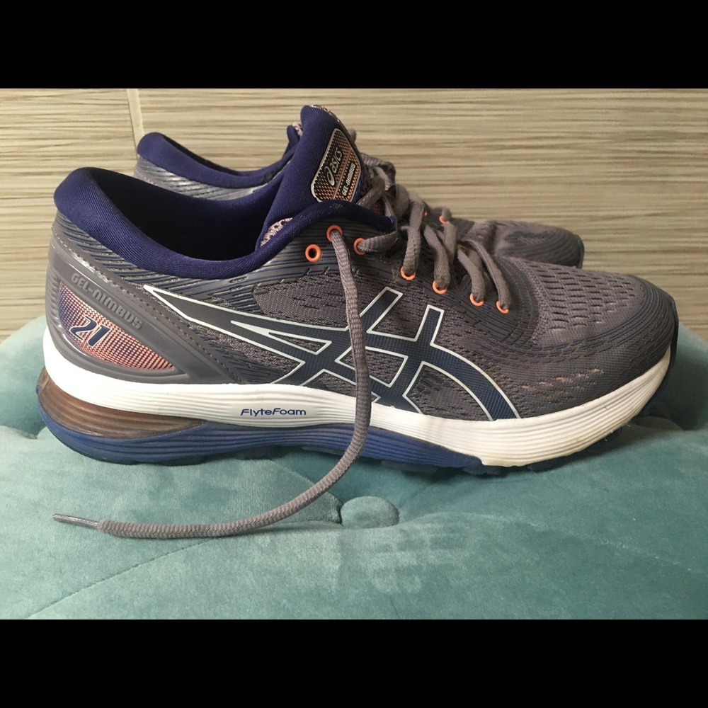 Women’s Asics Gel nimbus running shoe